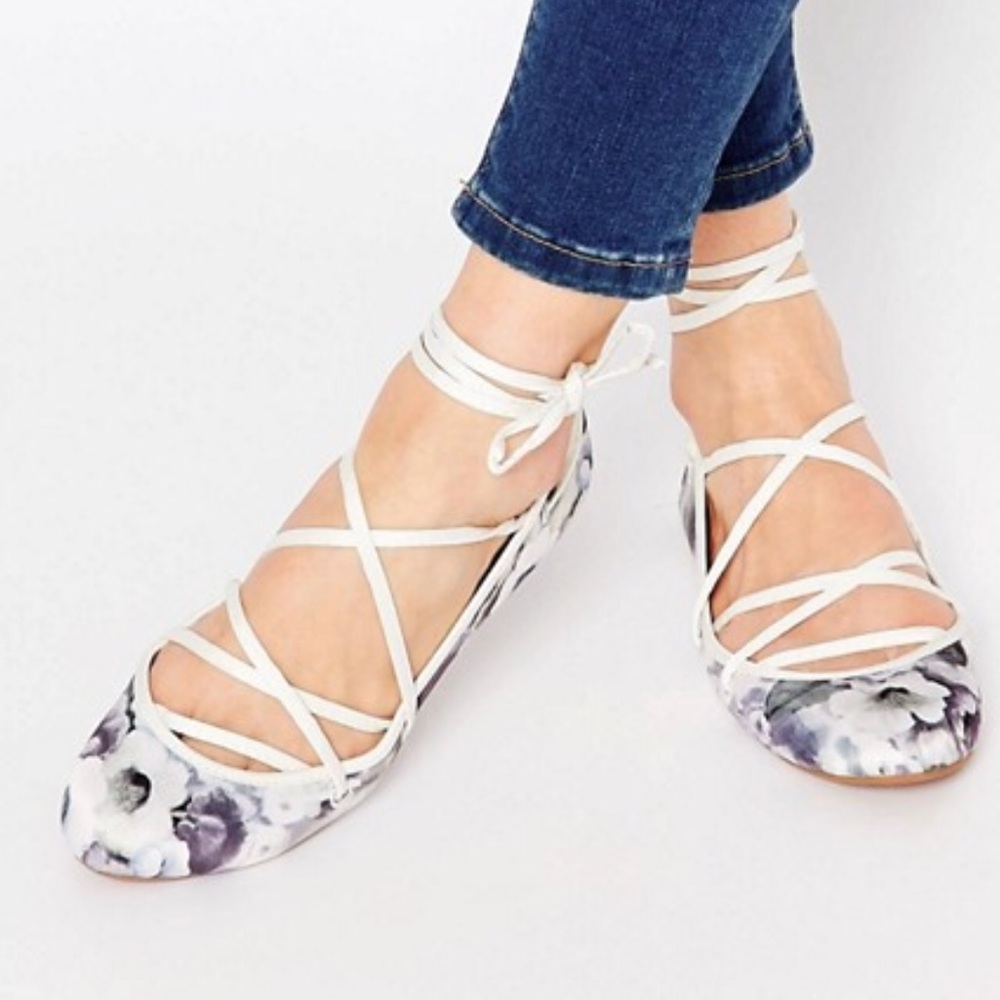 Gray floral Ballet flats